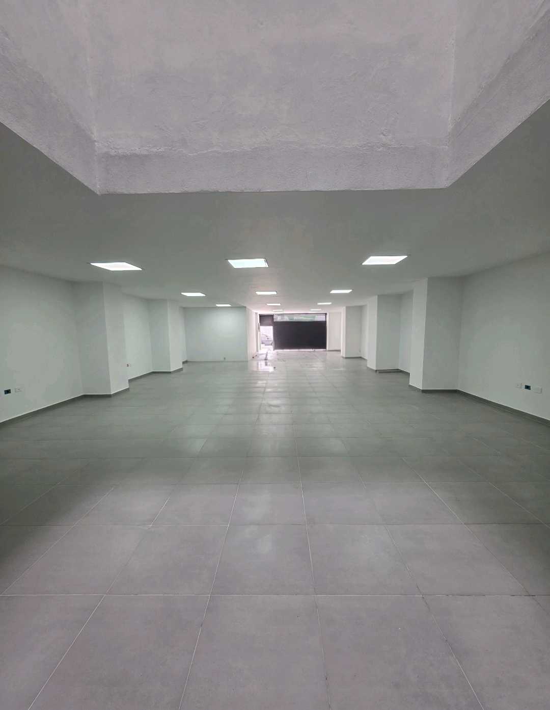 Arriendo local calasanz