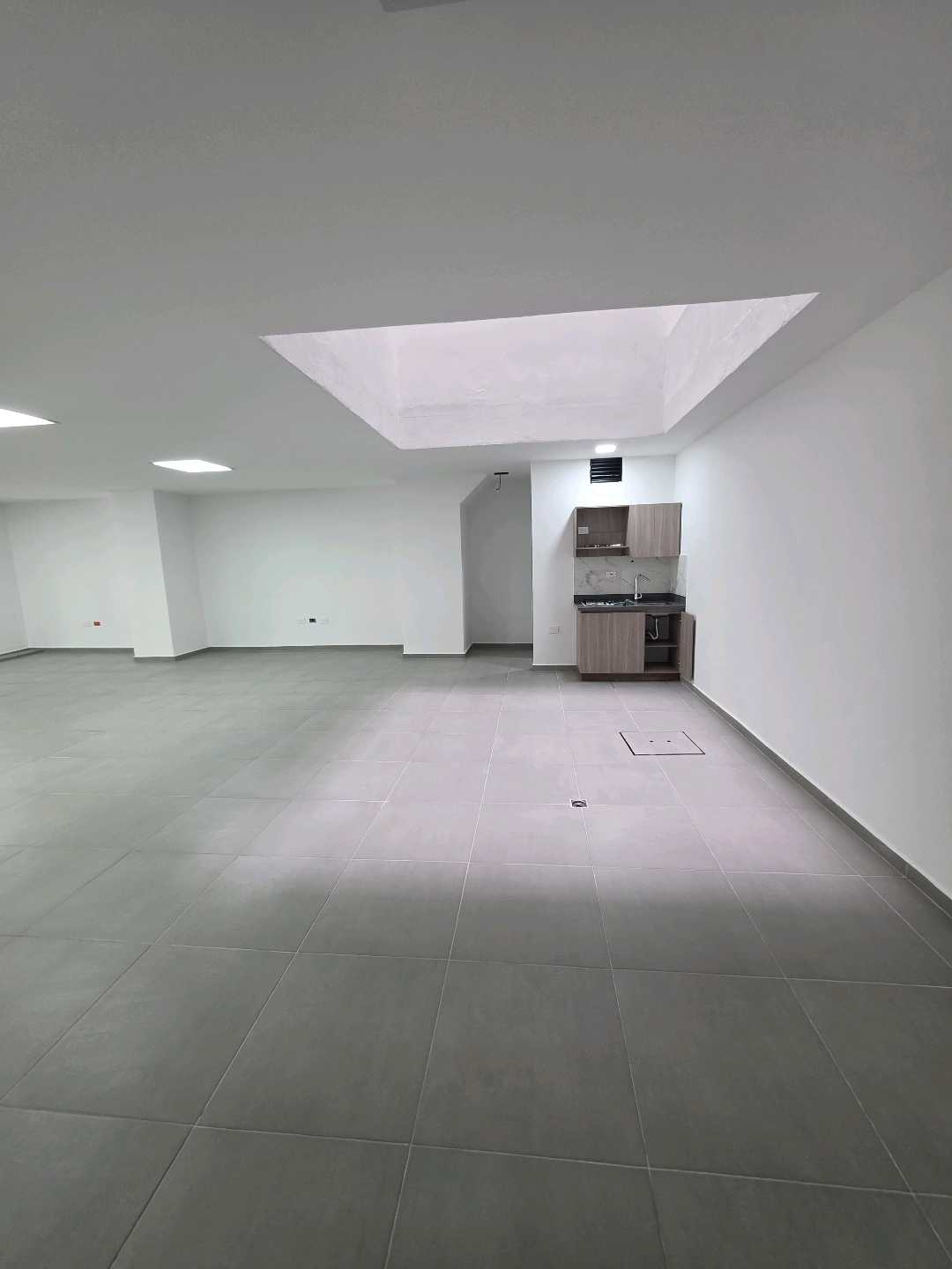 Arriendo local calasanz