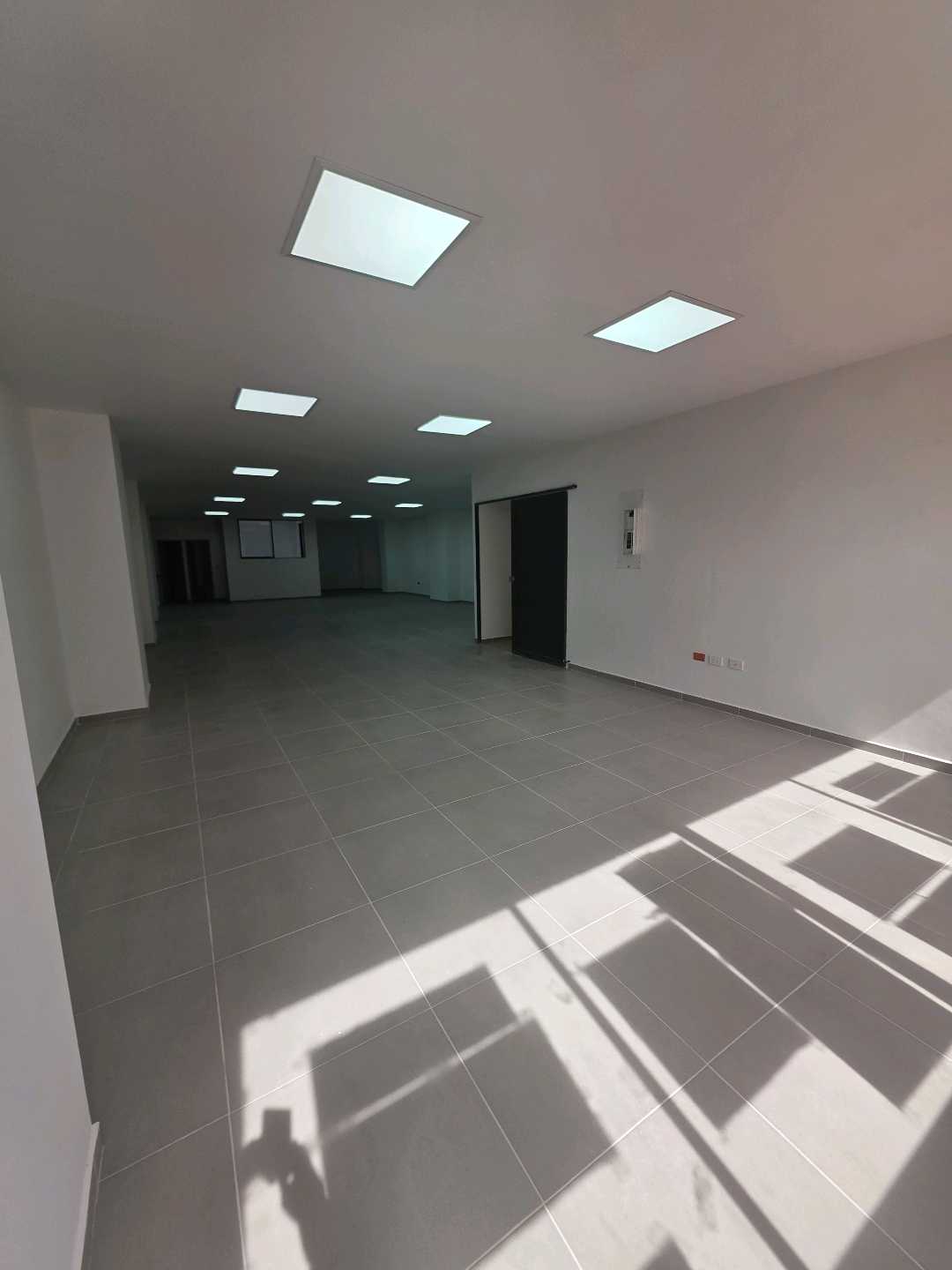 Arriendo local calasanz
