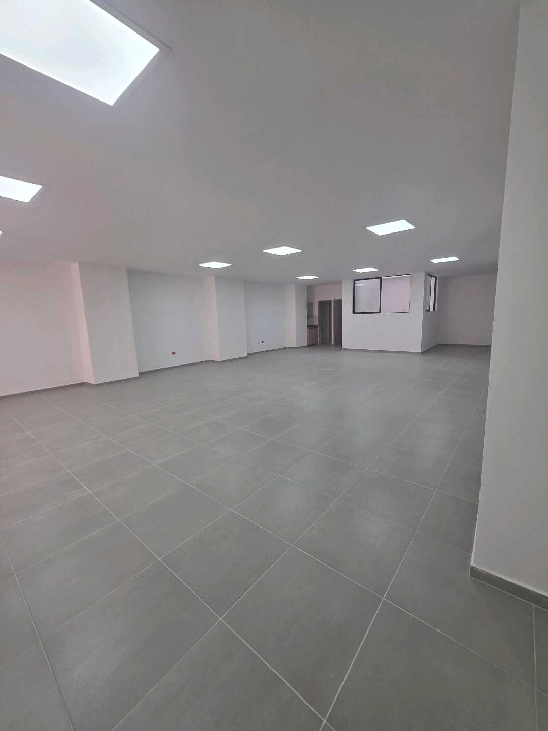 Arriendo local calasanz