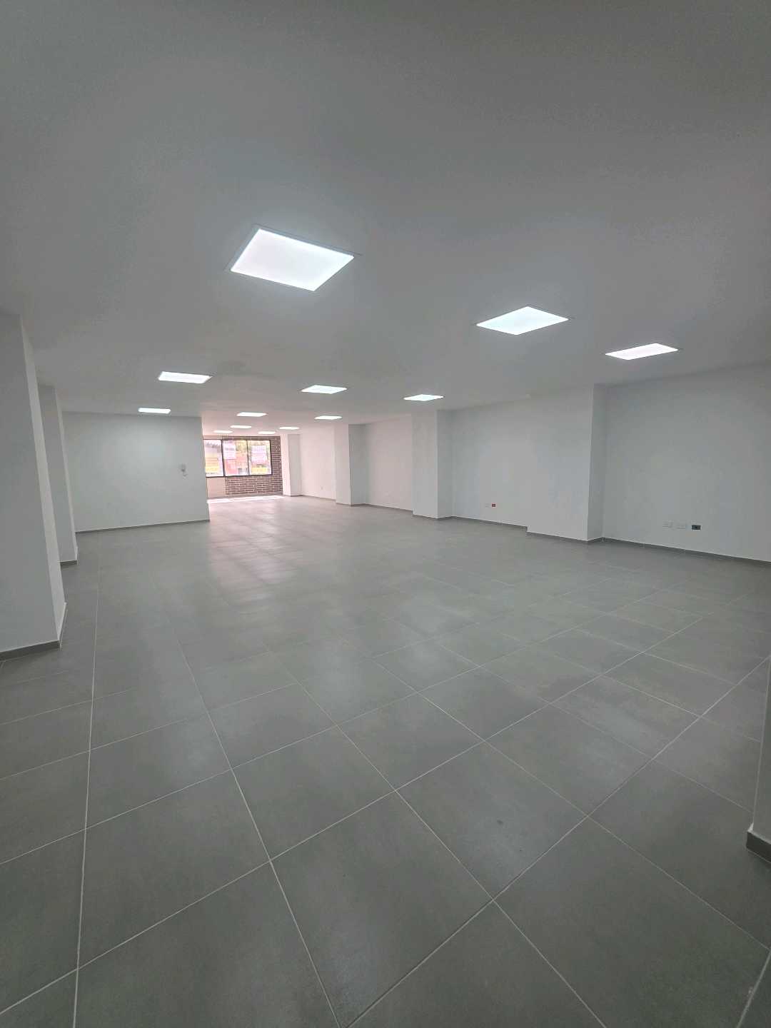 Arriendo local calasanz