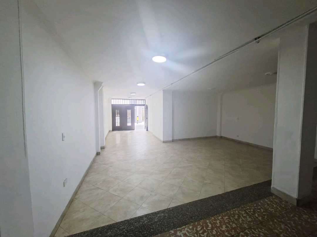 Arriendo local comercial Envigado cerca al parque 160mts