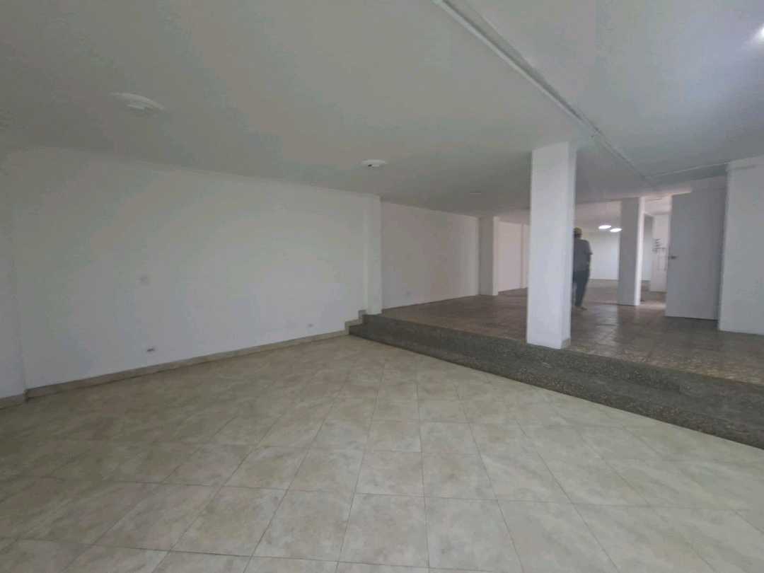 Arriendo local comercial Envigado cerca al parque 160mts