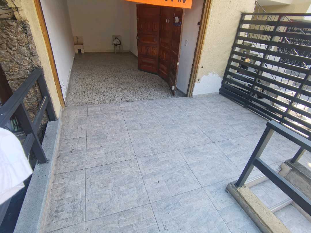 Arriendo local en belencito
