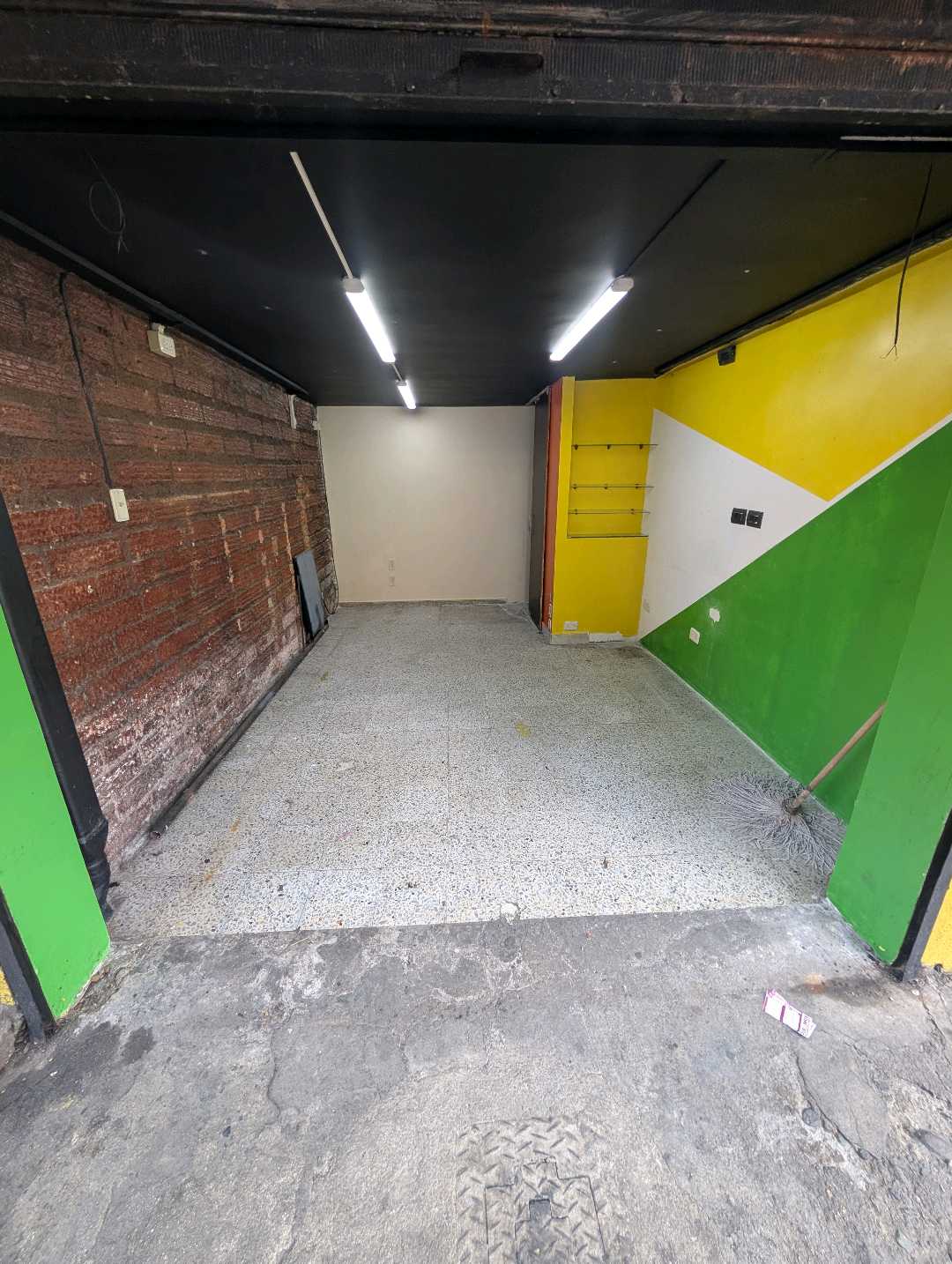 Arriendo local en el parque de la milagrosa