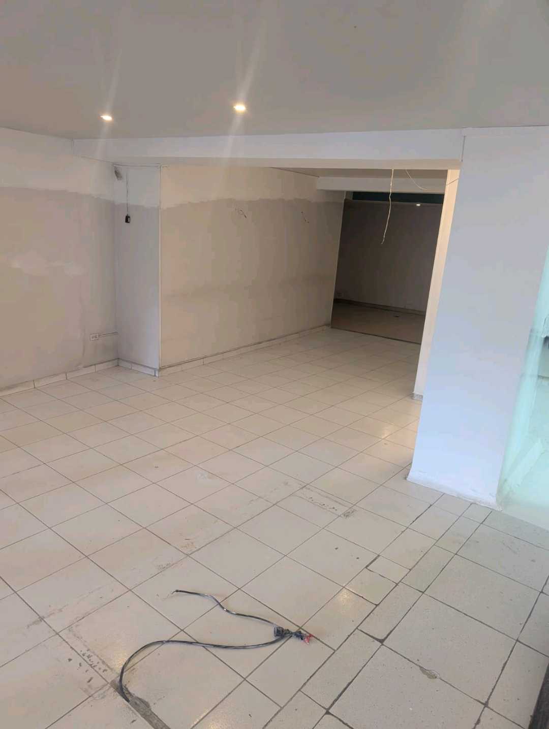 Arriendo local en laureles