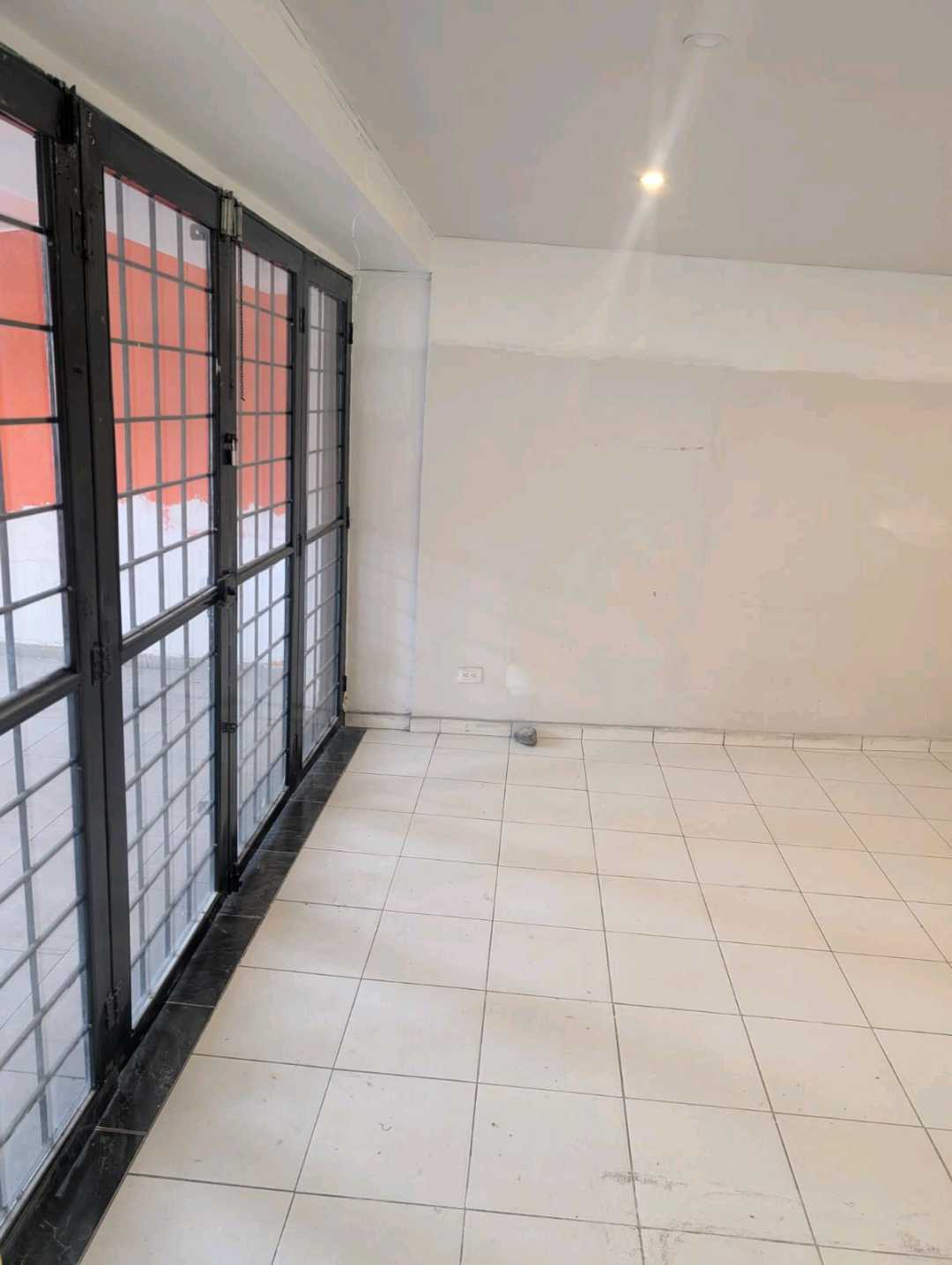 Arriendo local en laureles