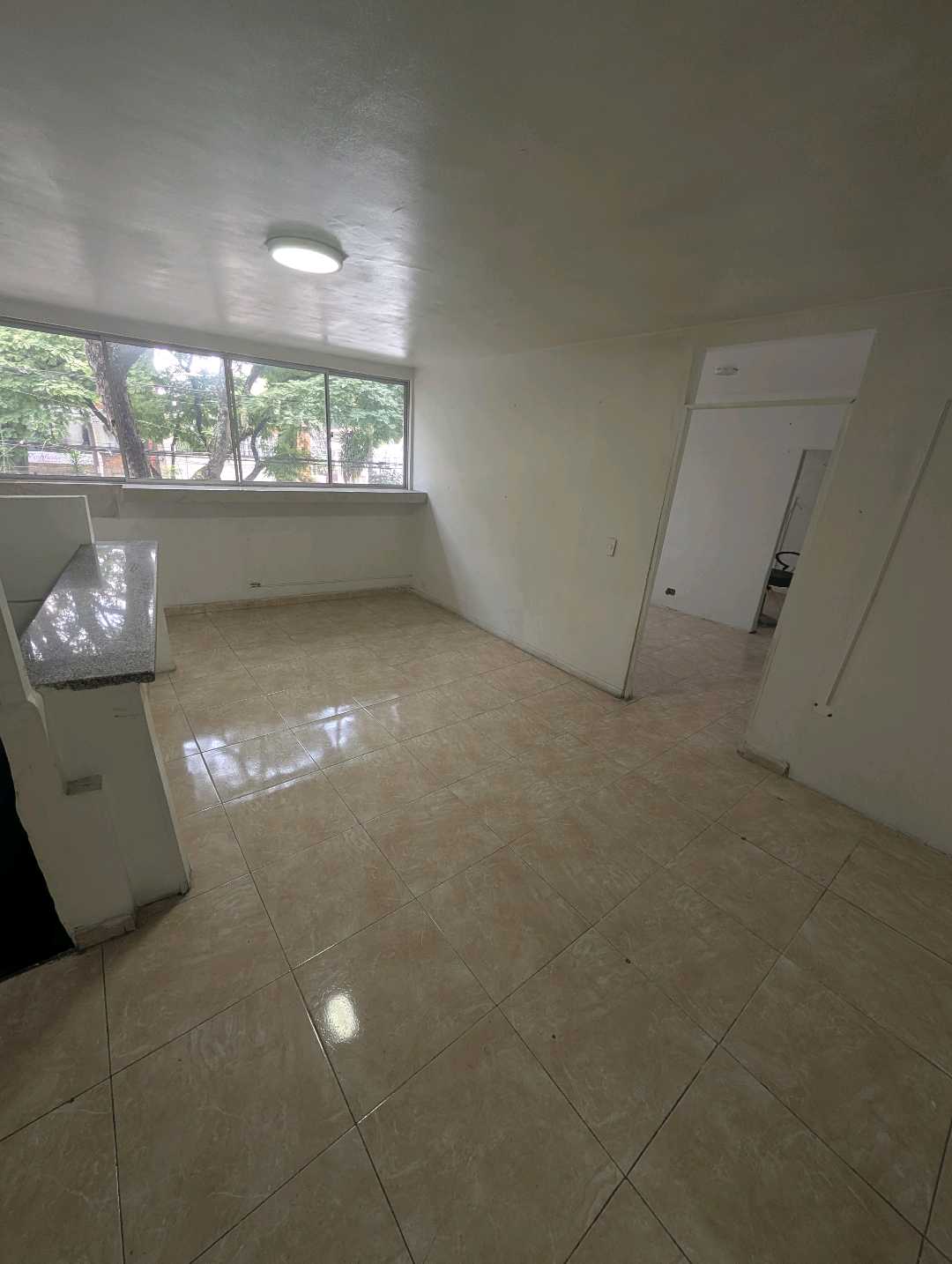 Arriendo local en laureles