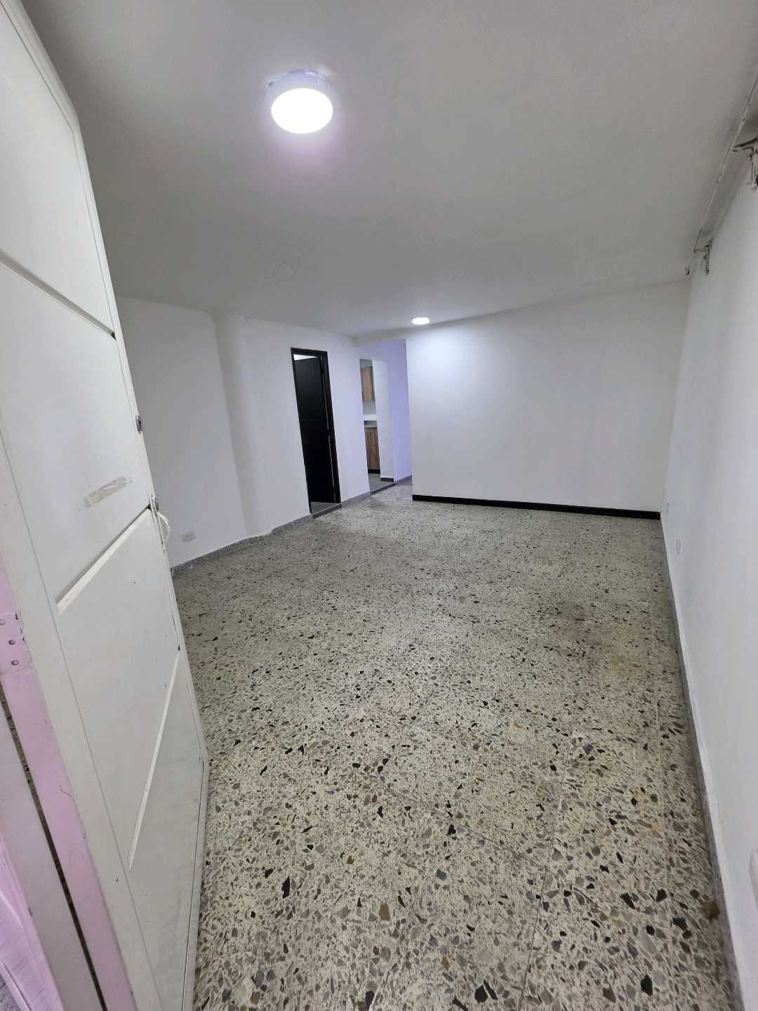 Arriendo local floresta