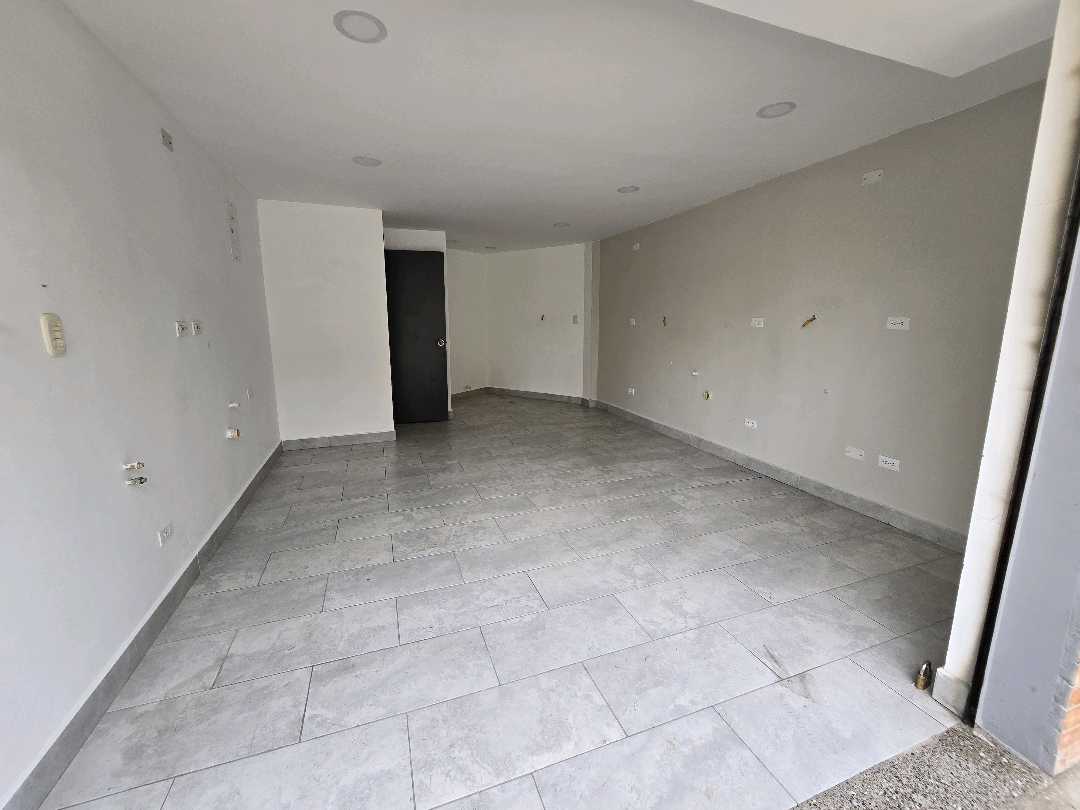 Arriendo local la América