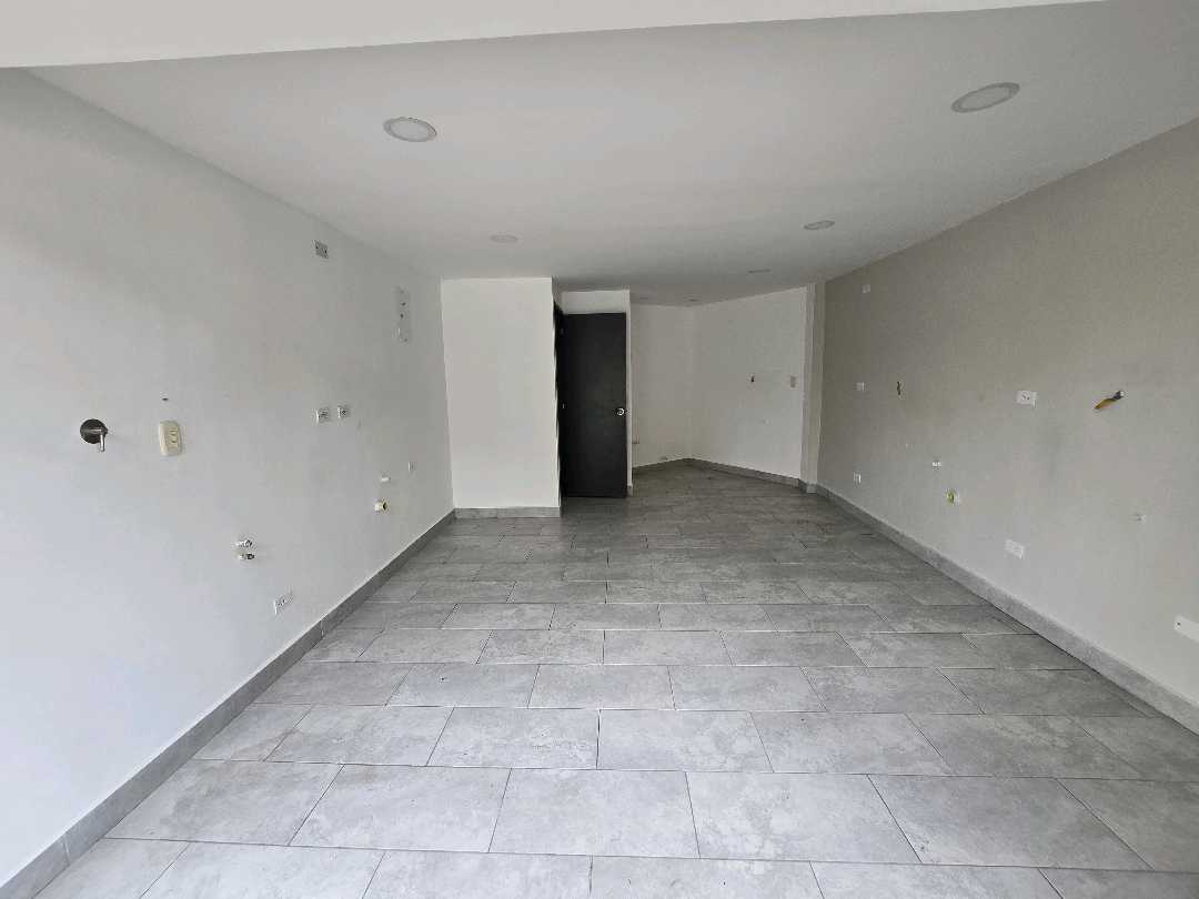 Arriendo local la América