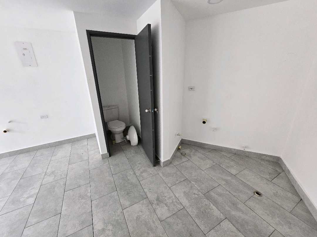 Arriendo local la América