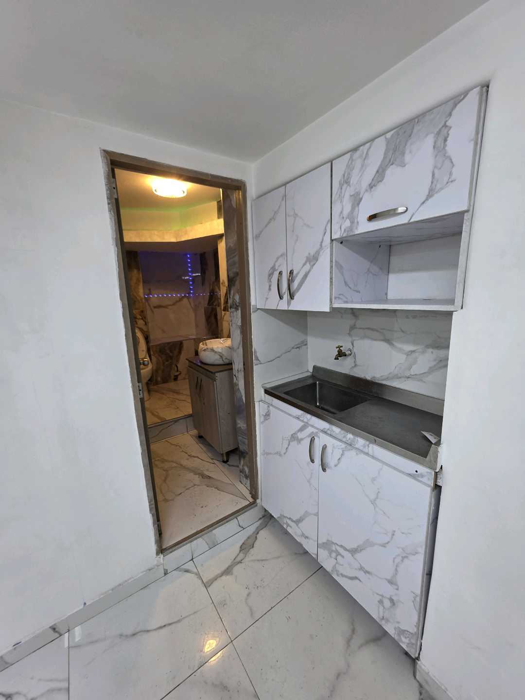 Arriendo local la candelaria