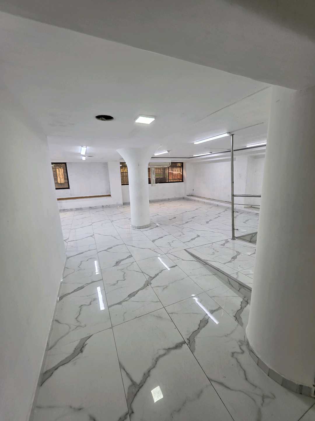Arriendo local la candelaria