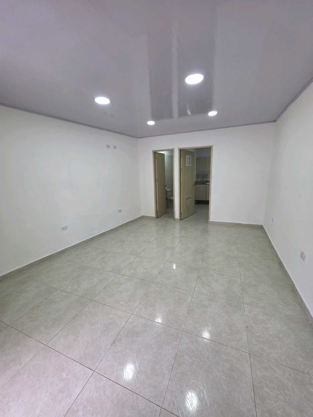 Arriendo local la floresta