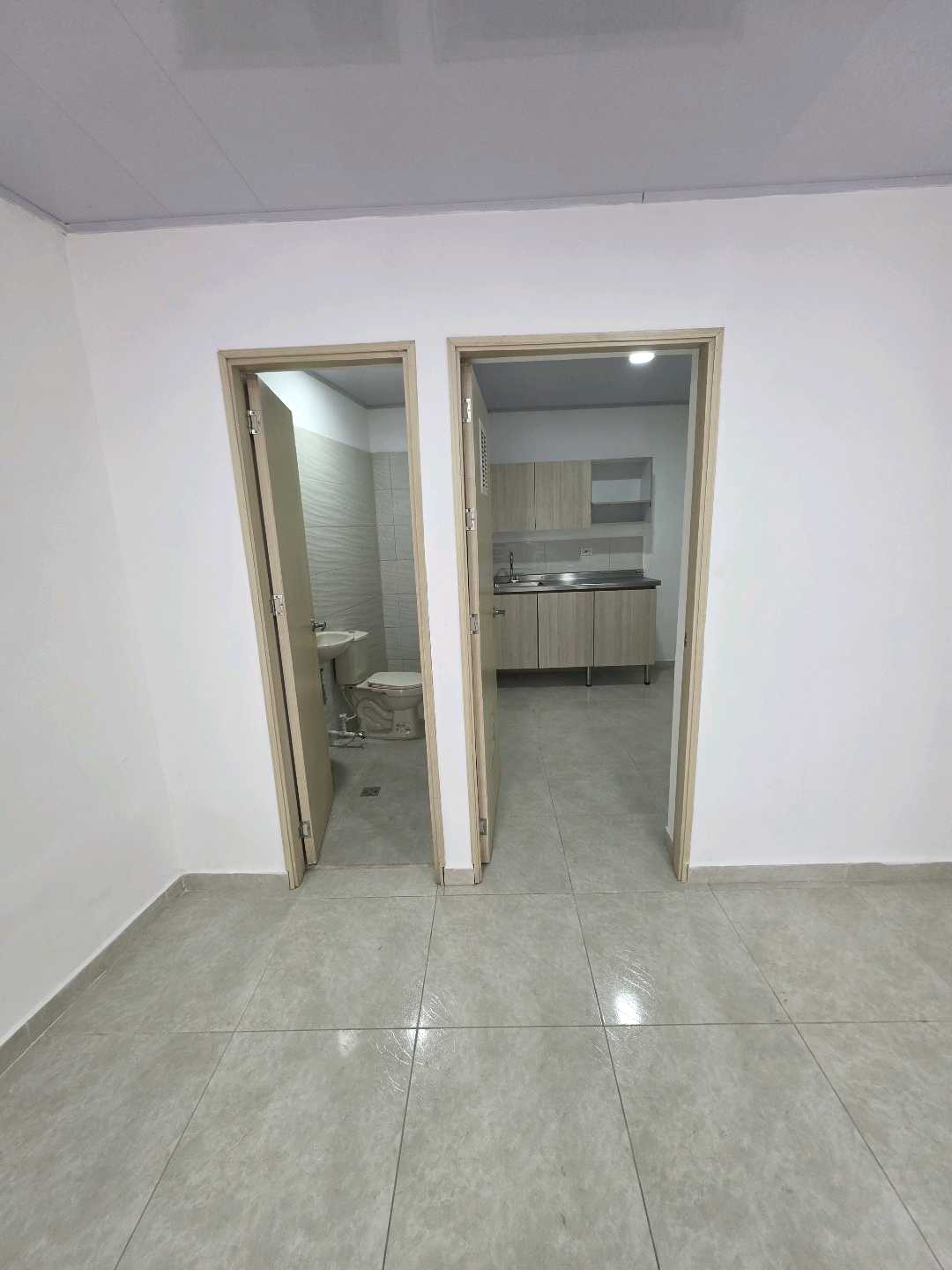 Arriendo local la floresta