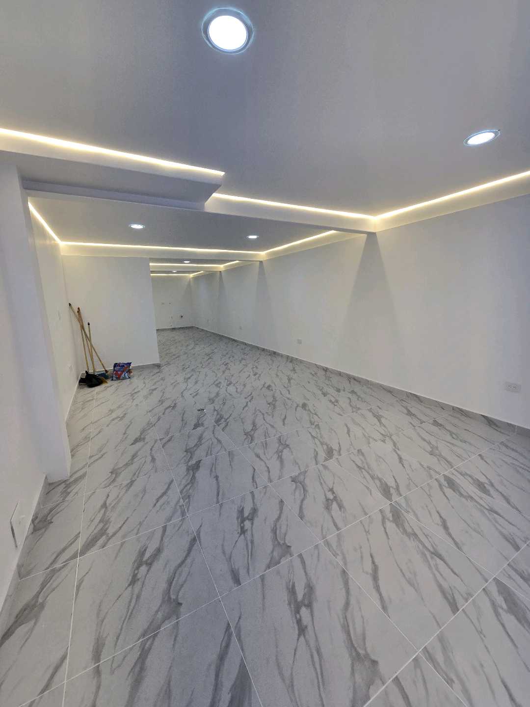 Arriendo local san javier