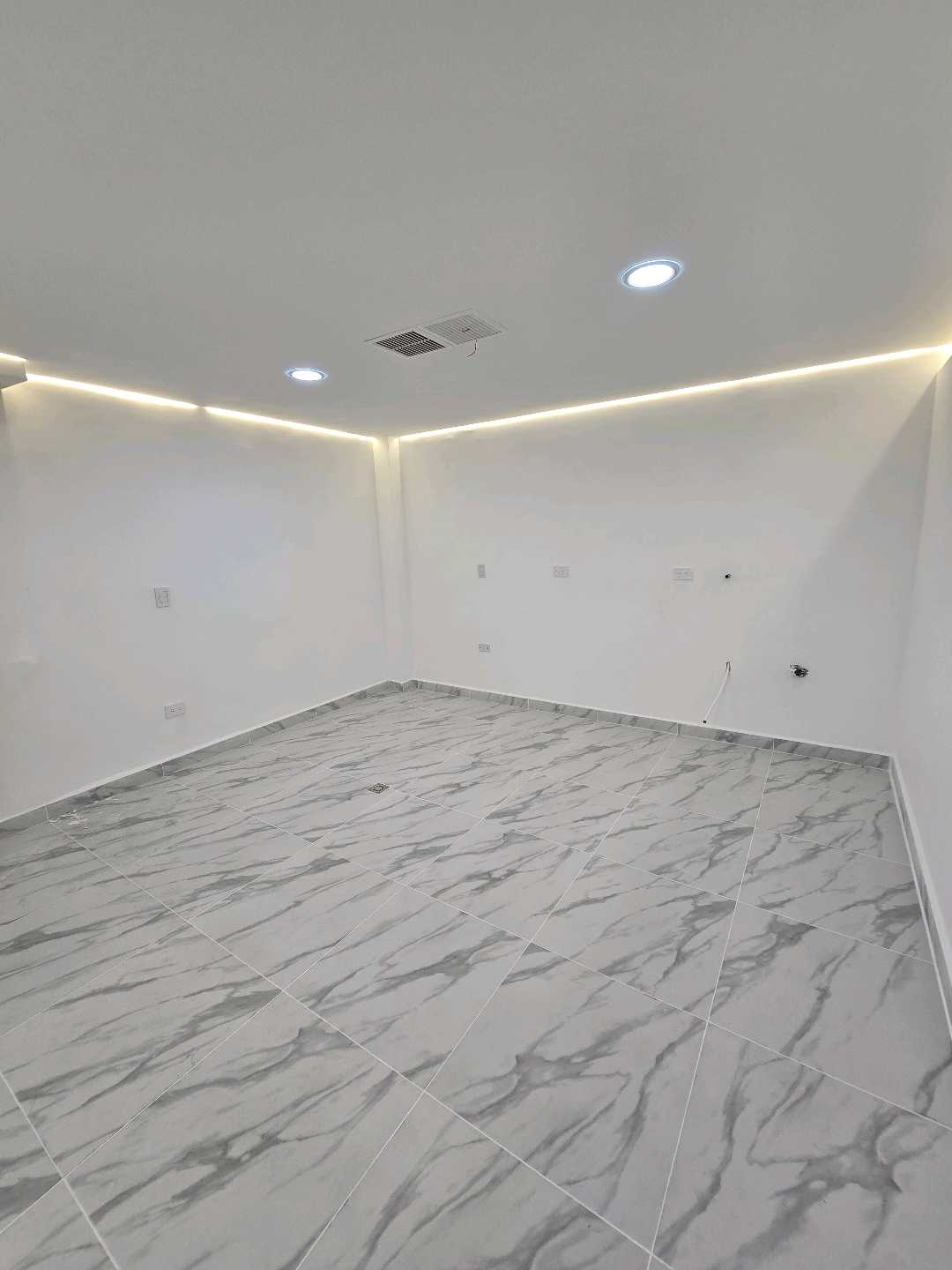 Arriendo local san javier