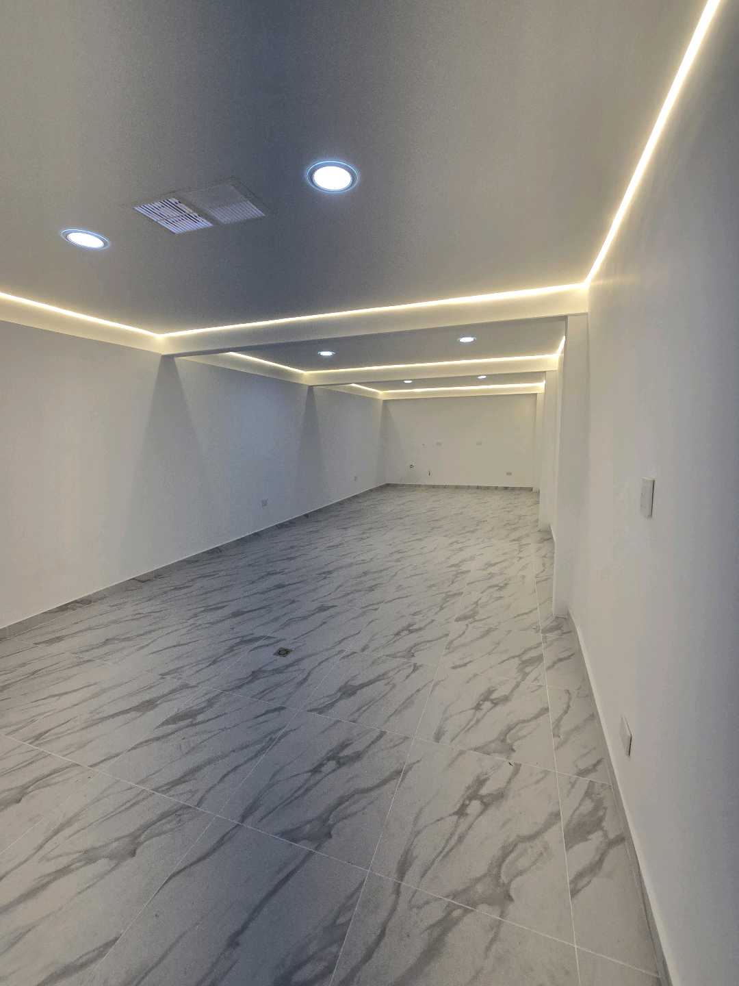 Arriendo local san javier