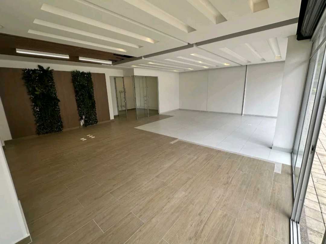 Arriendo local sector colores