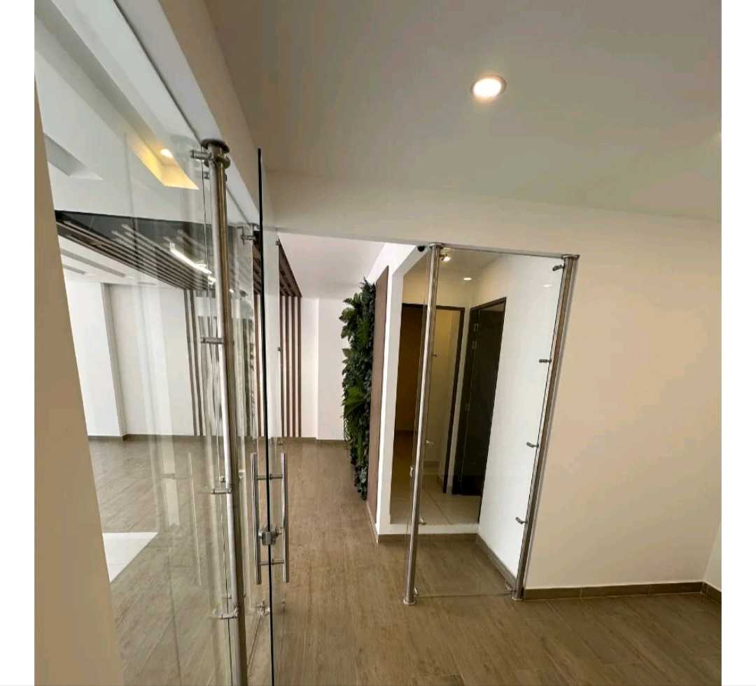 Arriendo local sector colores