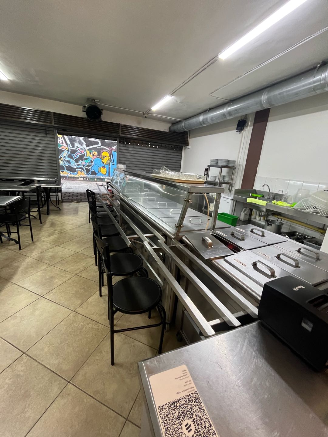 Arriendo local. Sector Colores