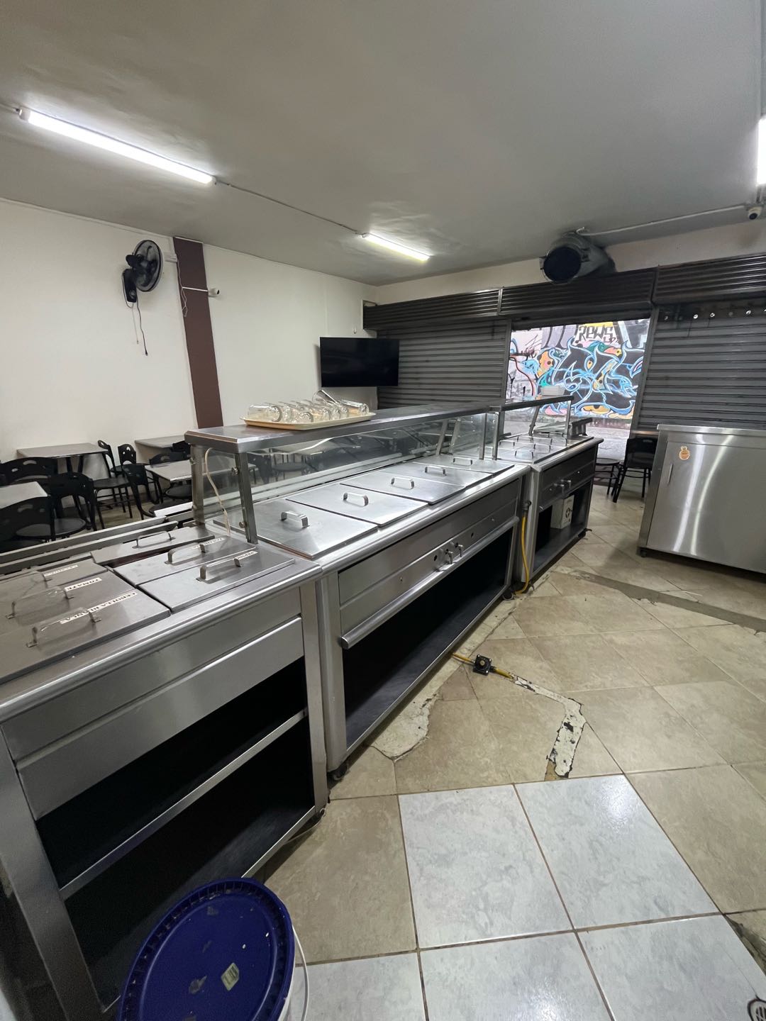 Arriendo local. Sector Colores