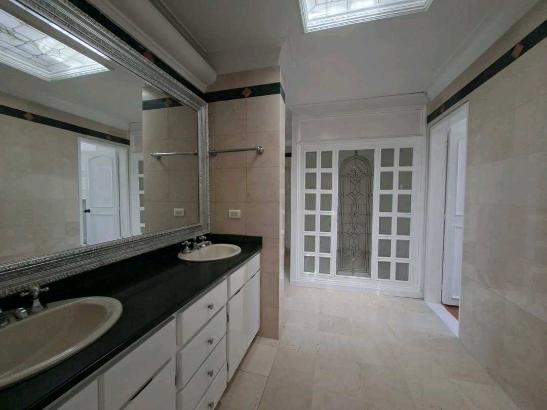 Arriendo mansión Poblado 17 cerca al tesoro