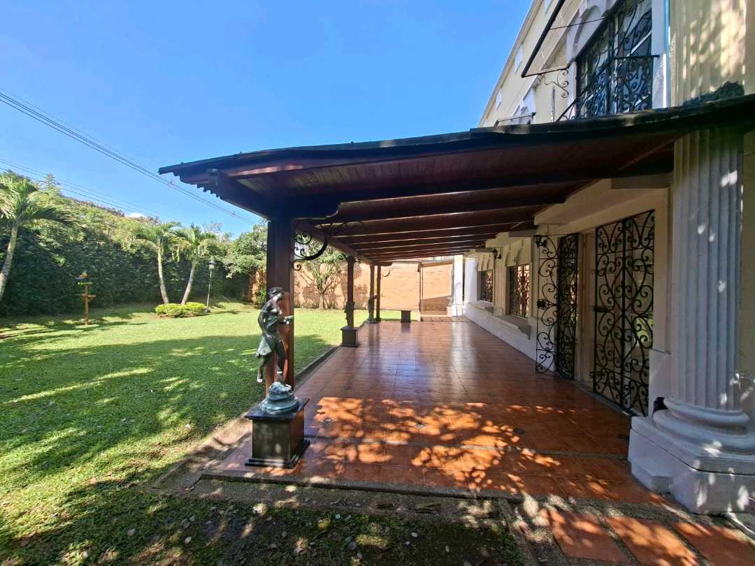 Arriendo mansión Poblado 17 cerca al tesoro
