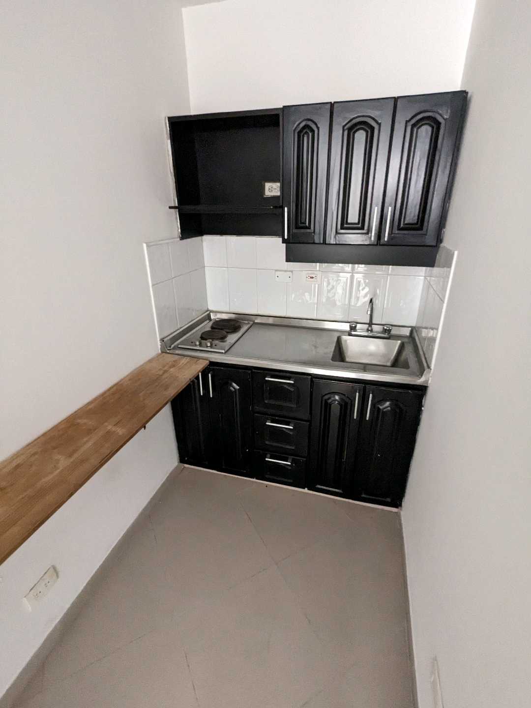 Arriendo oficiba bodega en guayabal