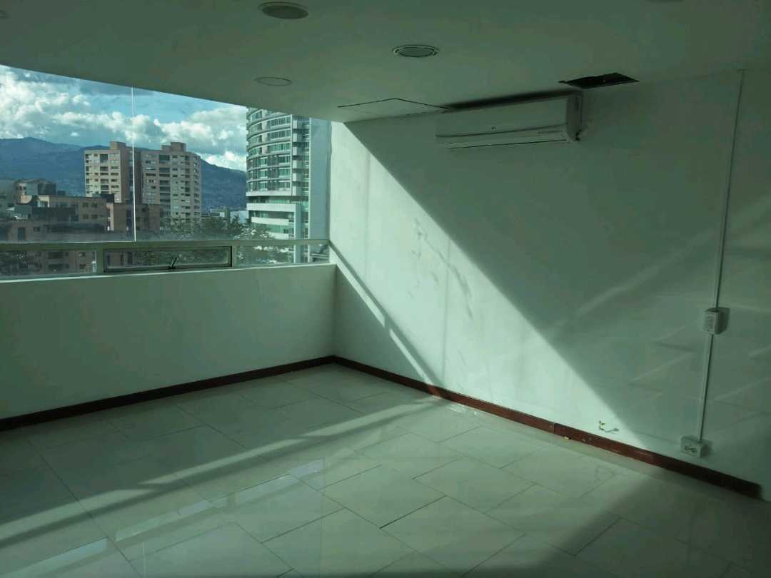 Arriendo oficina Milla de Oro Poblado