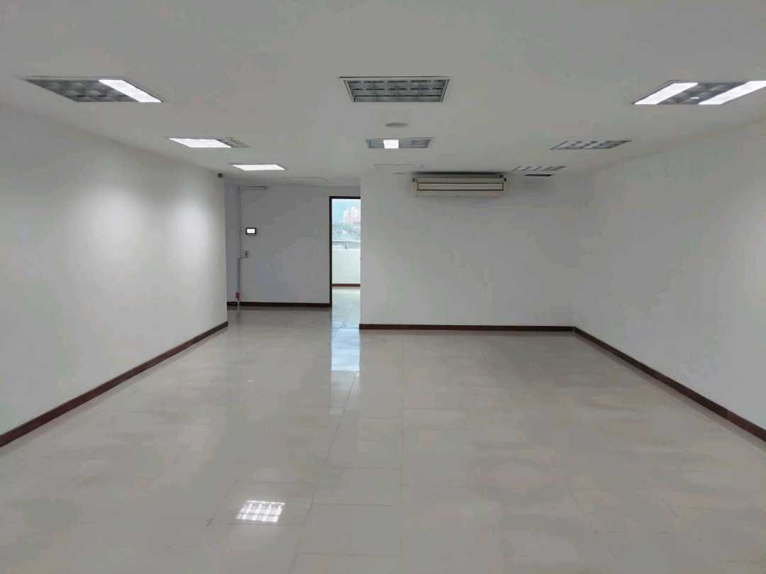 Arriendo oficina Milla de Oro Poblado