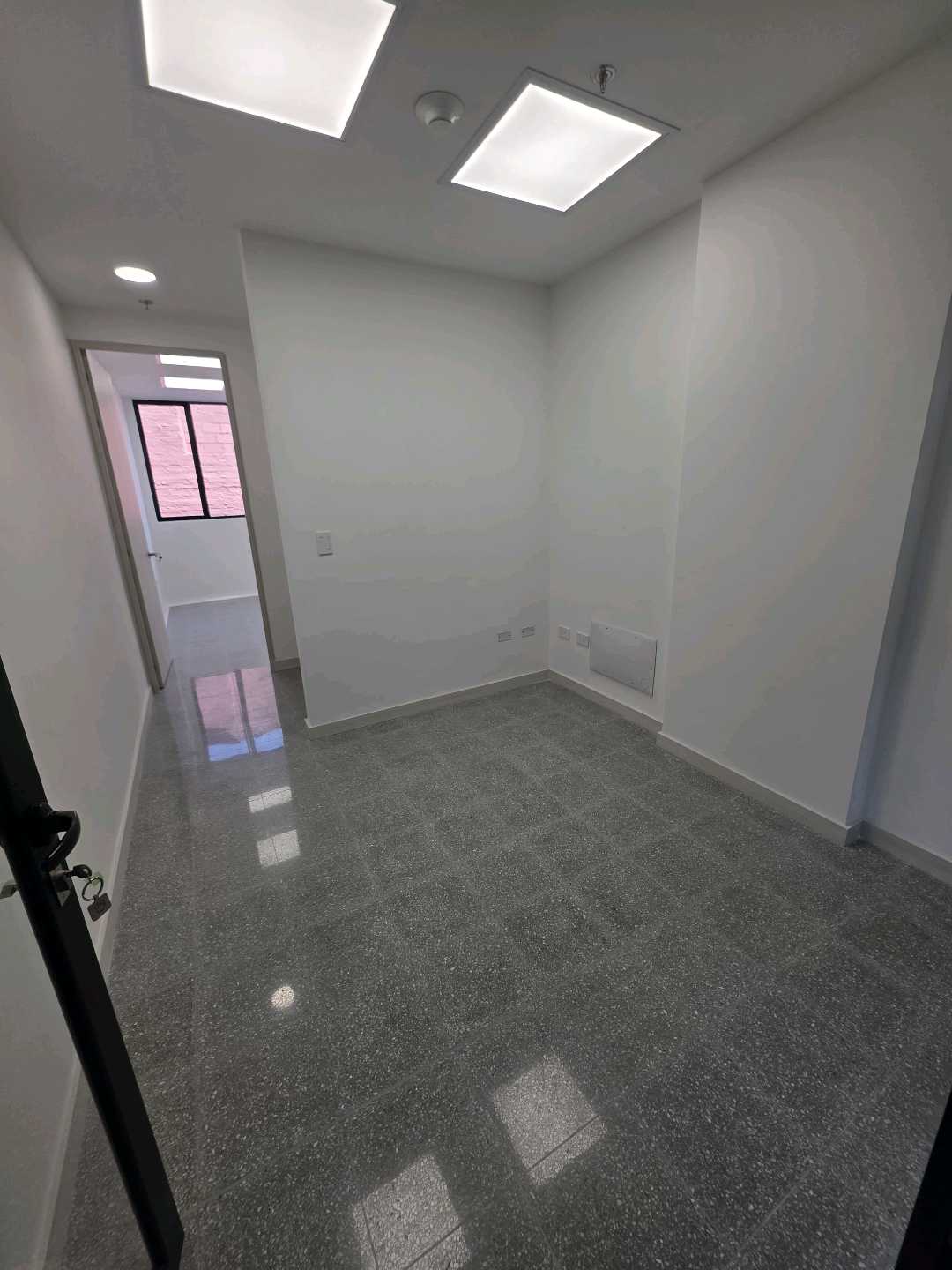 Arriendo oficina sector diamante