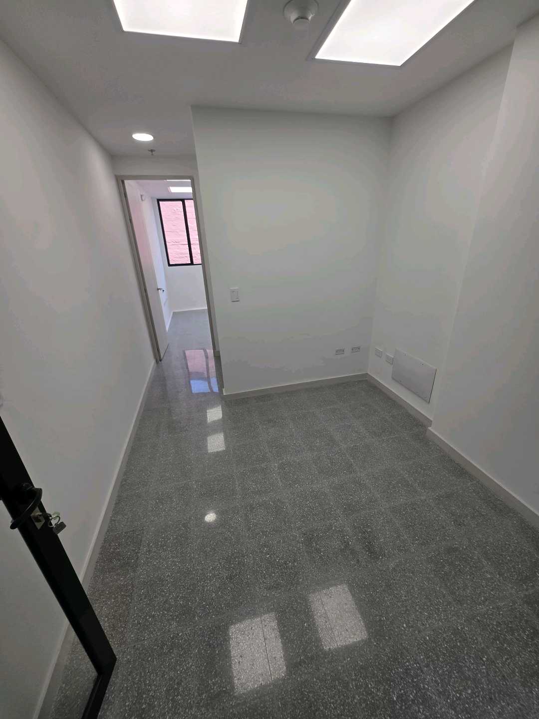 Arriendo oficina sector diamante