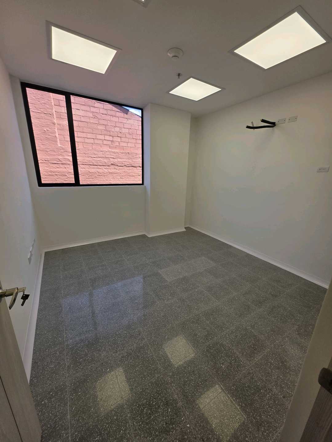 Arriendo oficina sector diamante