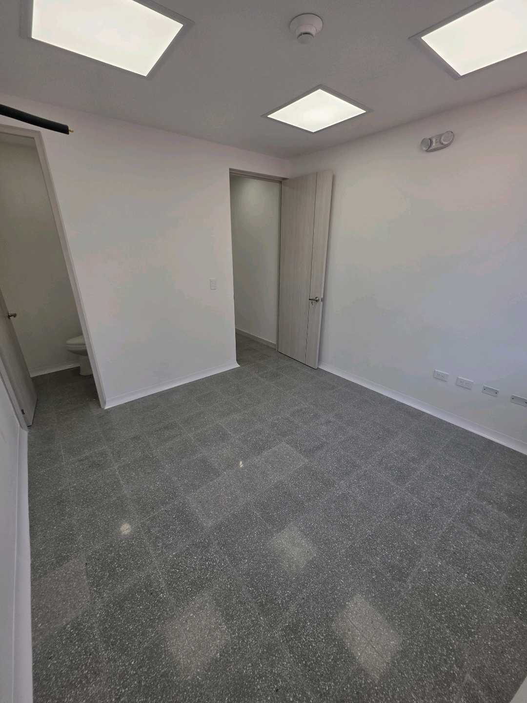 Arriendo oficina sector diamante
