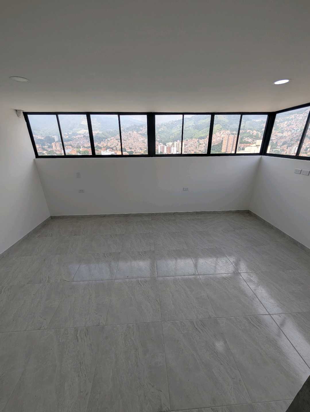 Arriendo penthouse en la america