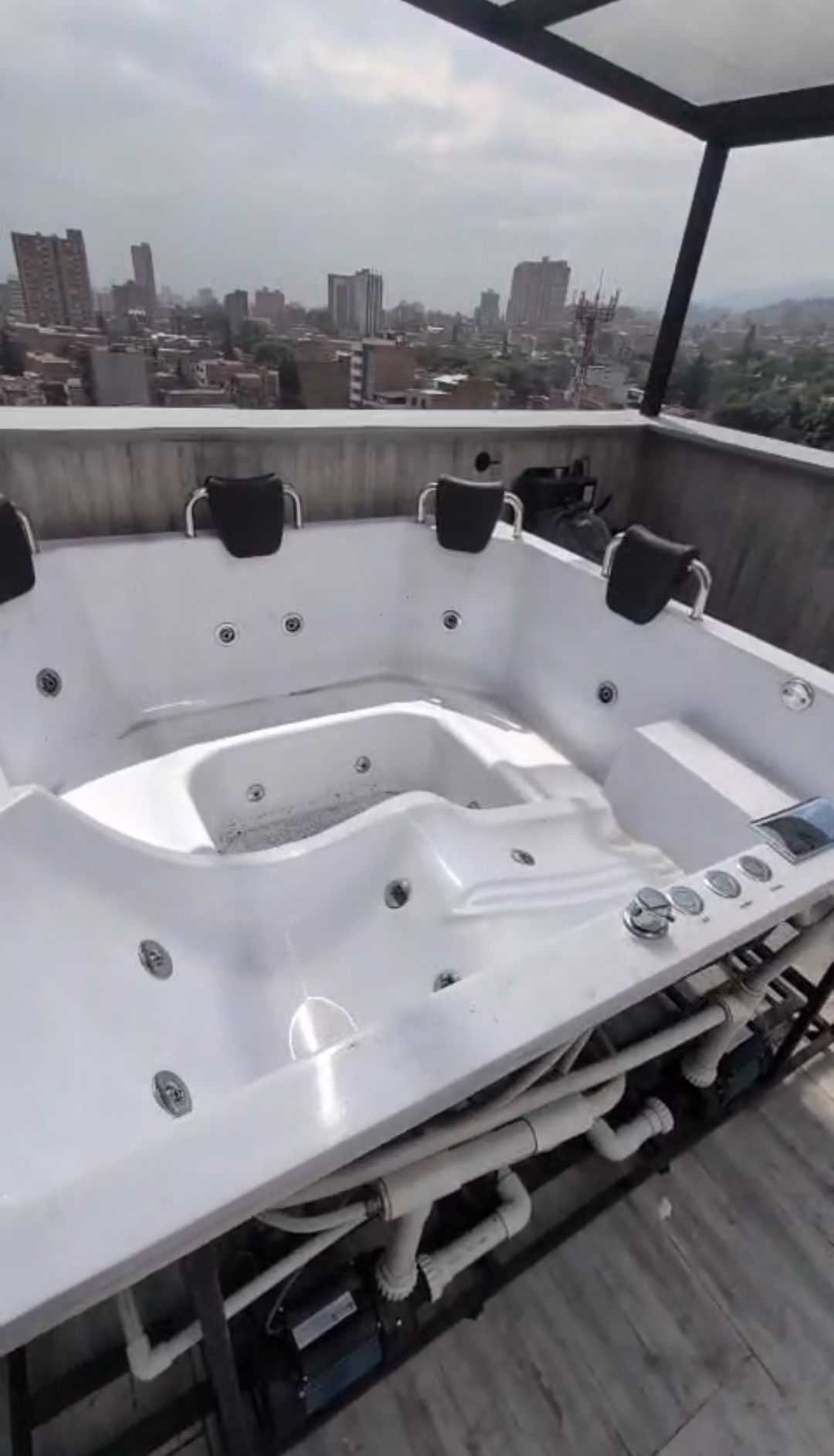 Arriendo penthouse en la américa