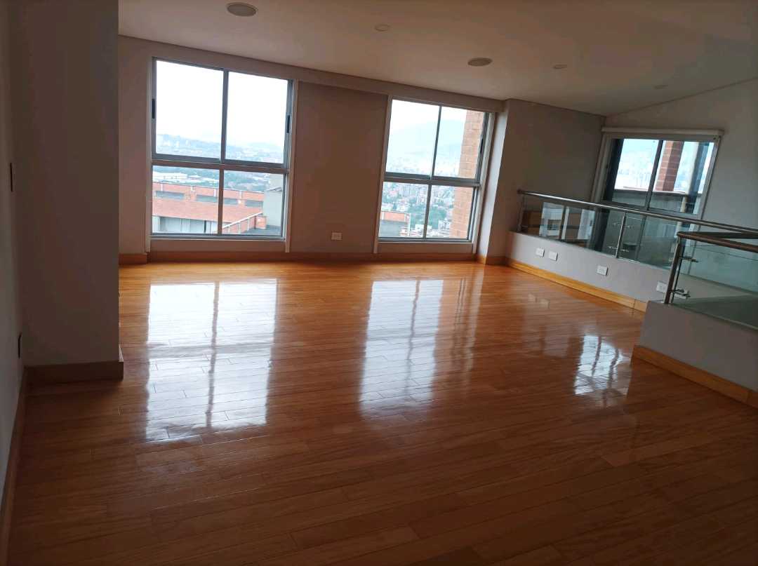 Arriendo penthouse sector envigado