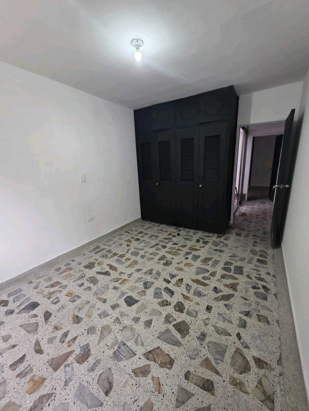 Arriendo casa comercial sector velodromo