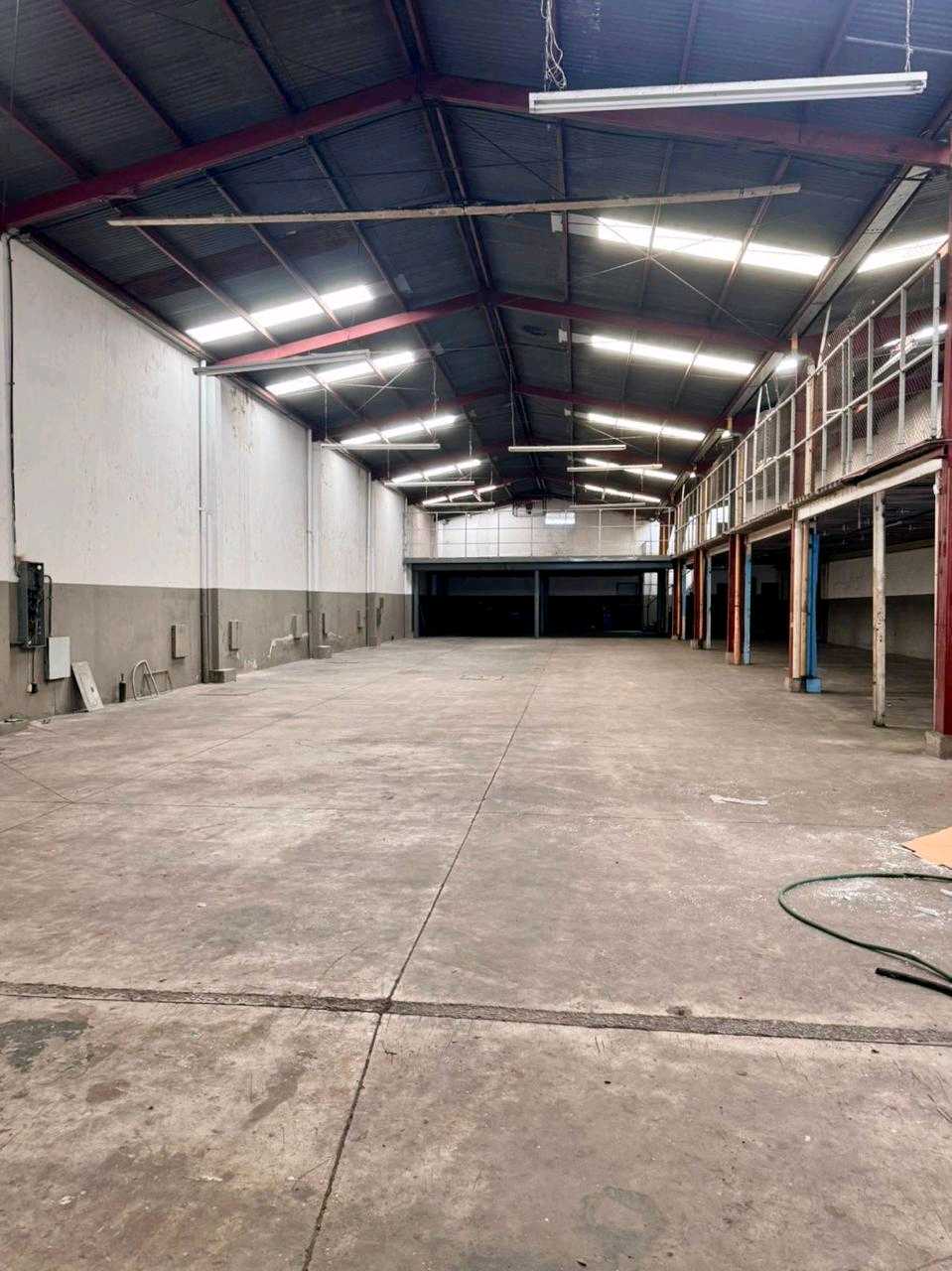 BODEGA CON NUEVO PRECIO DE ALQUILER????
Colonia Cotio????cerca de Roosevelt