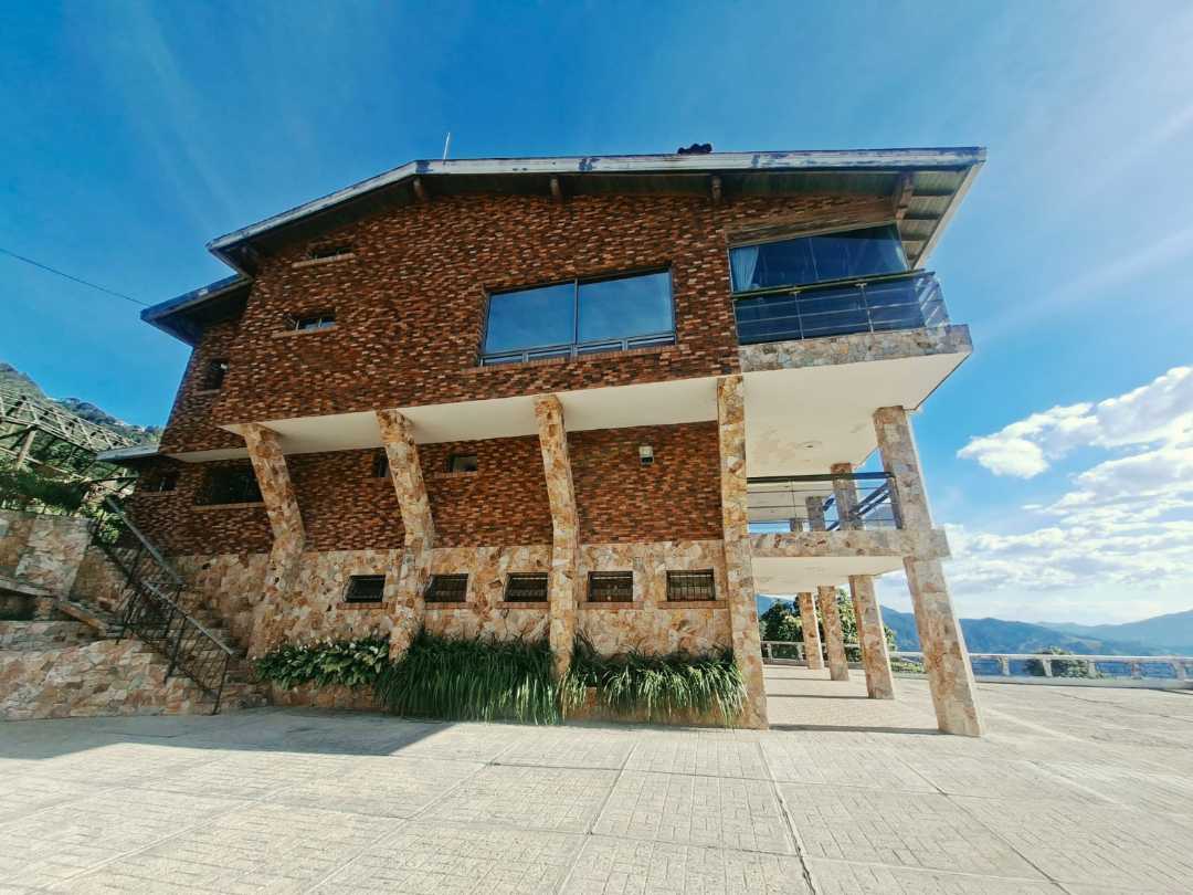 Casa campestre en las Palmas Poblado LP