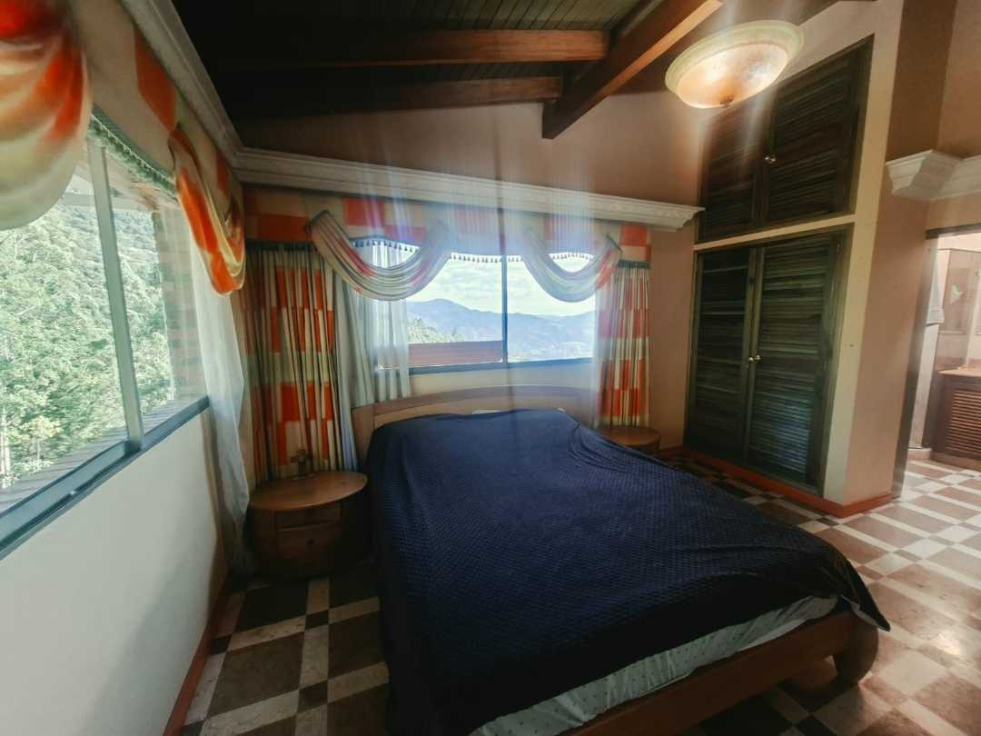 Casa campestre en las Palmas Poblado LP