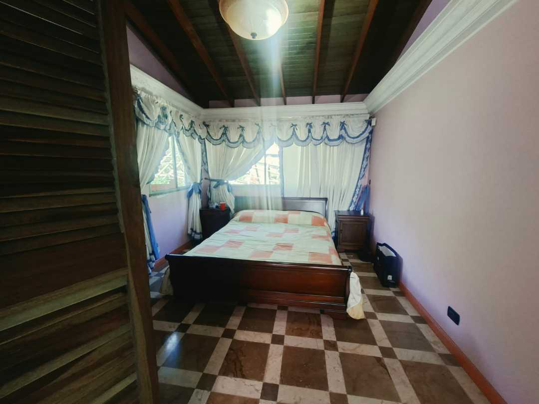 Casa campestre en las Palmas Poblado LP