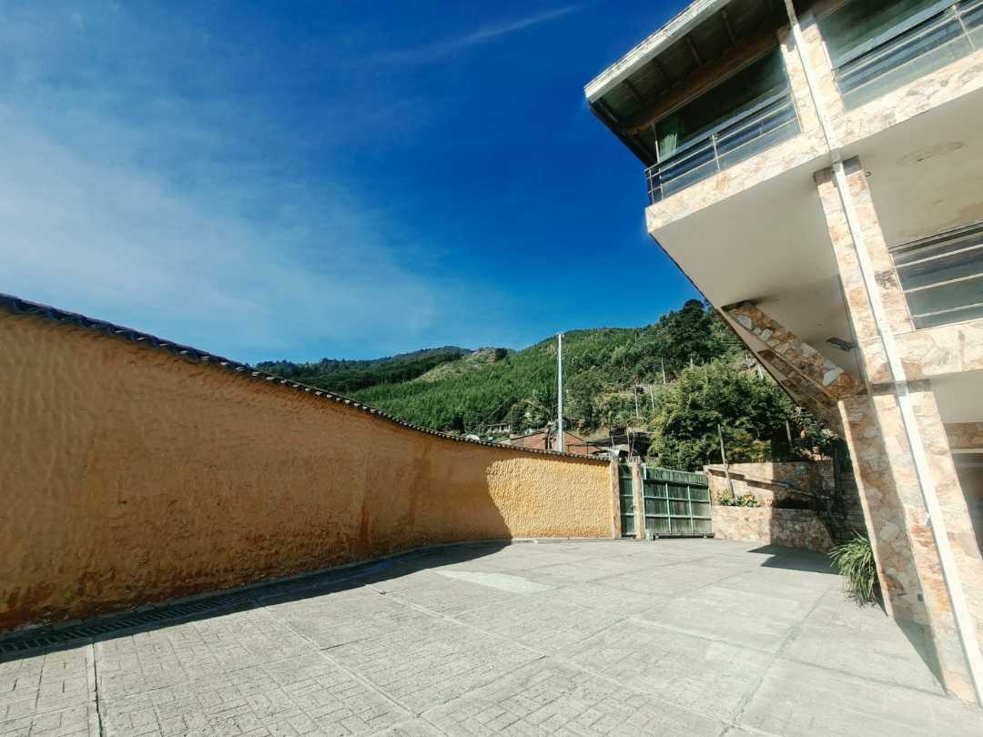 Casa campestre en las Palmas Poblado LP