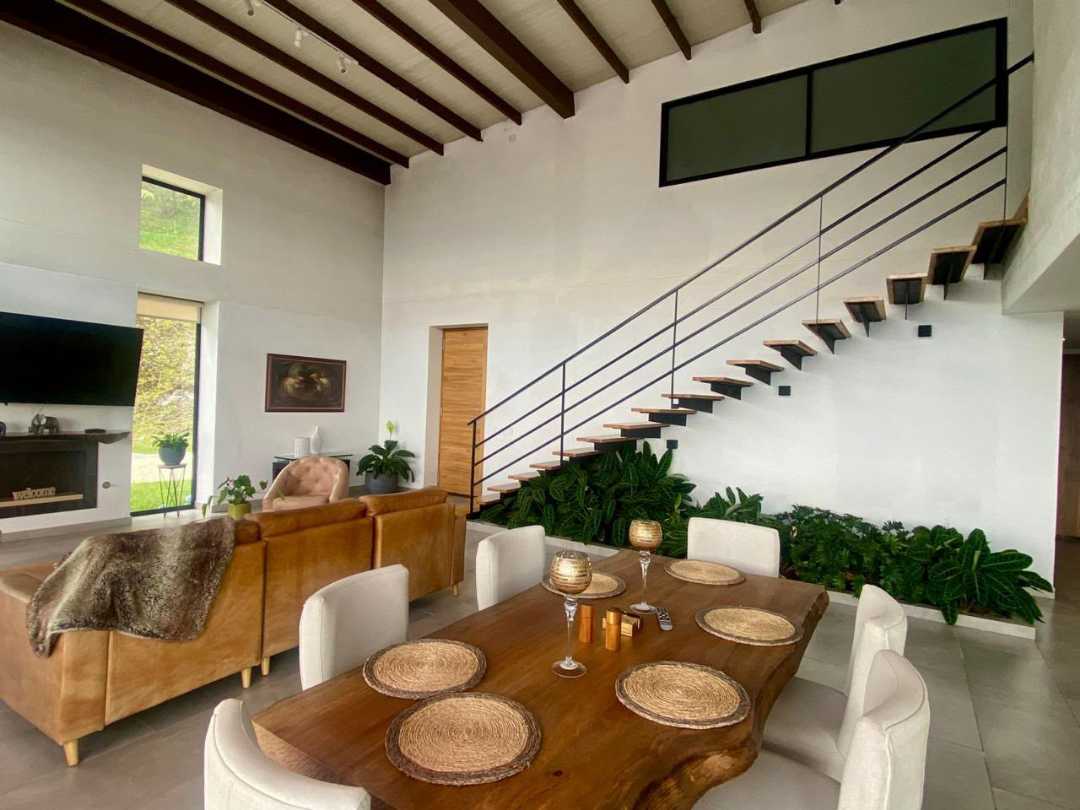 CASA AMOBLADA DE LUJO EN RENTA ENVIGADO SECTOR EL ESCOBERO  — foto 4 de 25