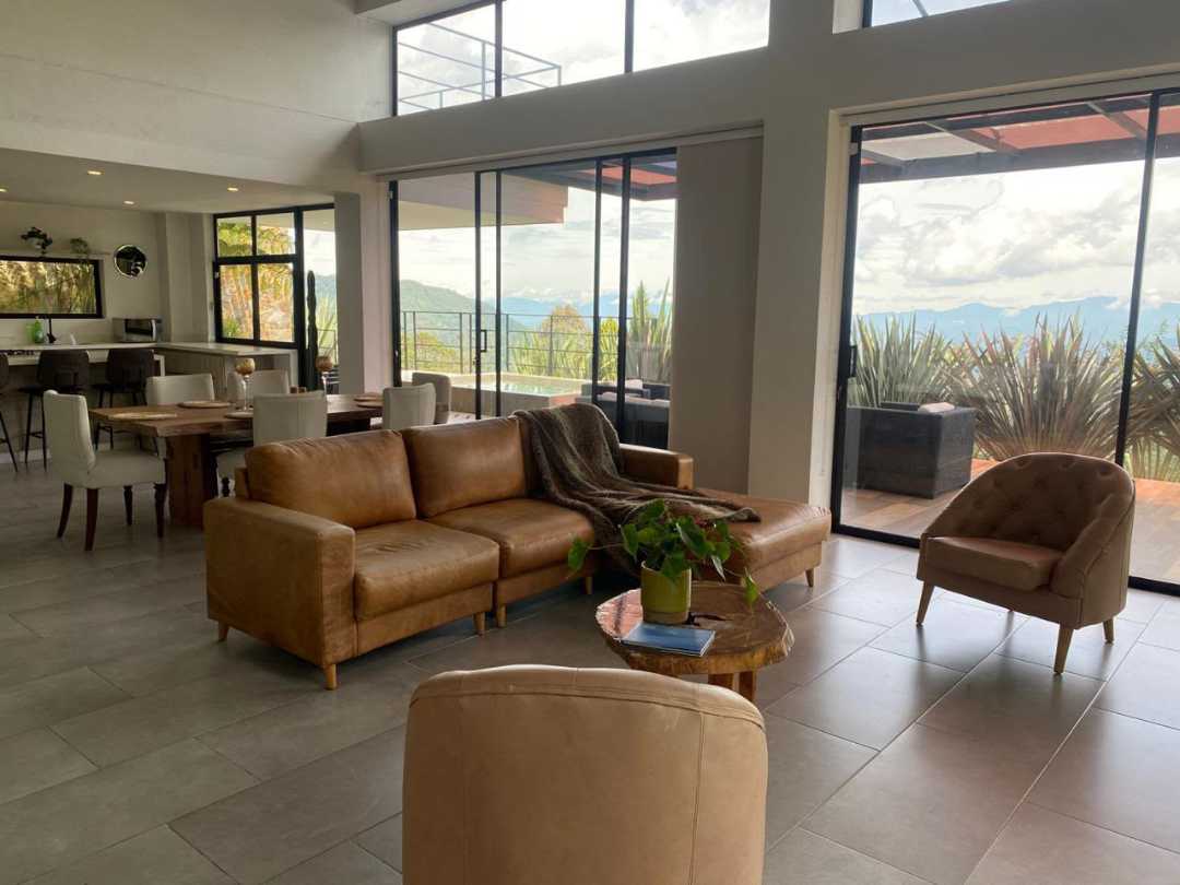 CASA AMOBLADA DE LUJO EN RENTA ENVIGADO SECTOR EL ESCOBERO  — foto 3 de 25