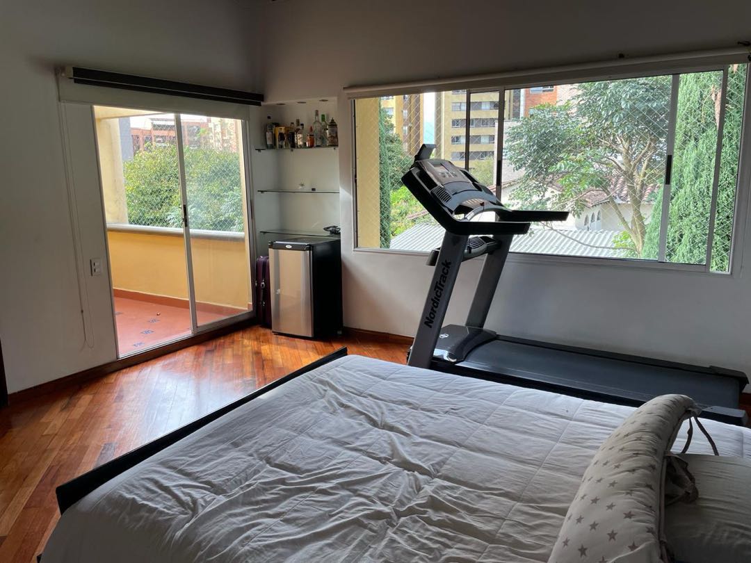 Casa en venta Castropol, El Poblado - Medellín