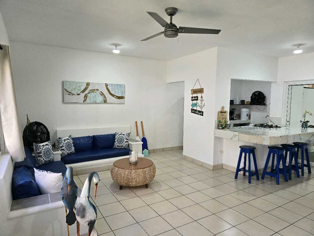 CASA DE PLAYA EN VENTA, Carr. a Monterrico km 5.2 - Miniatura 3