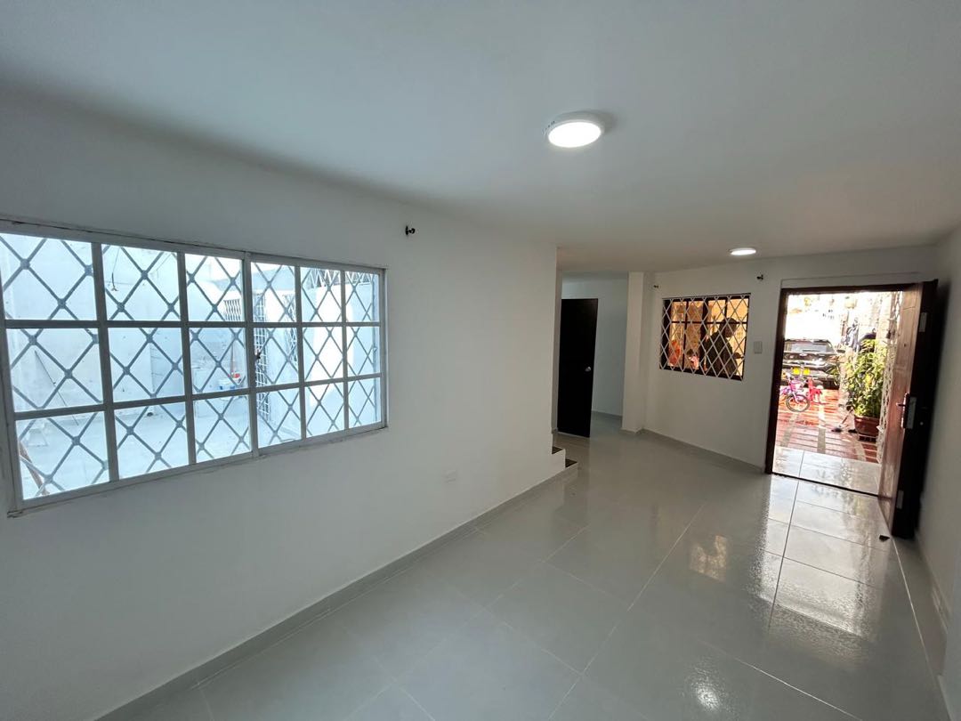 Casa duplex en arriendo - Chiquinquira - Barranquilla